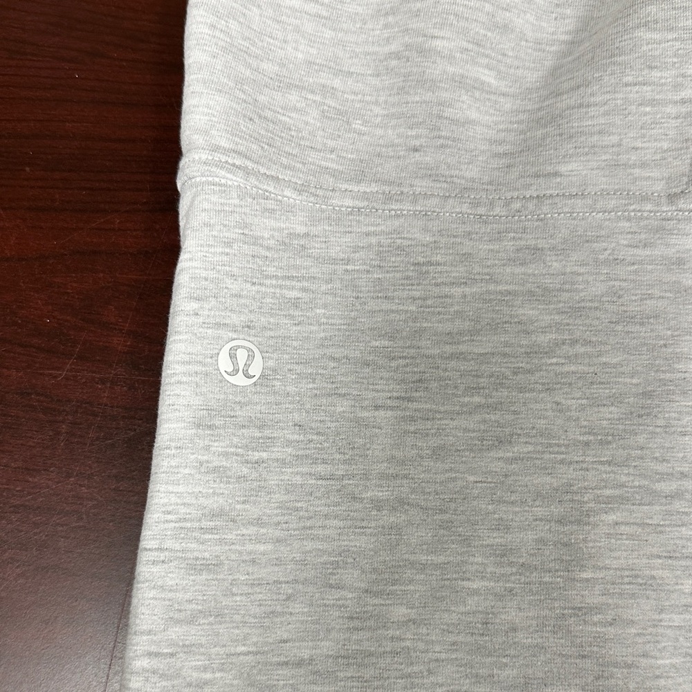 lululemon athletica Gray Sweatpants, String/Side & Back Pockets, NWOT - Picture 4 of 12